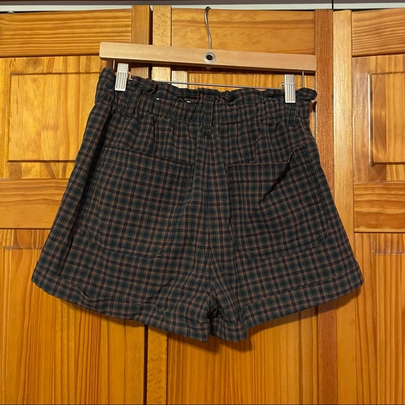 American Eagle Outfitters Soft Mom Shorts - Picture 2 of 2